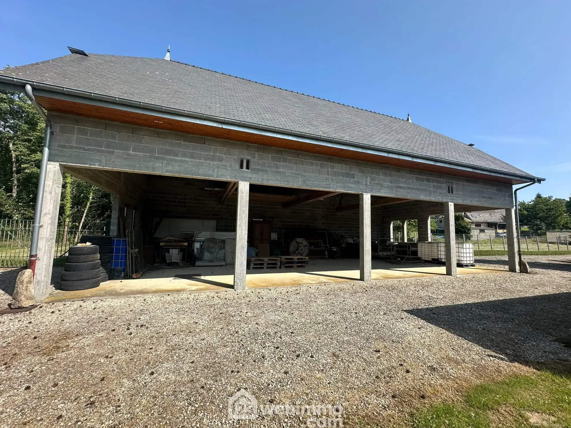 Terrain de 9231 m² avec étang et chalet à Houry – Cadre naturel exceptionnel 