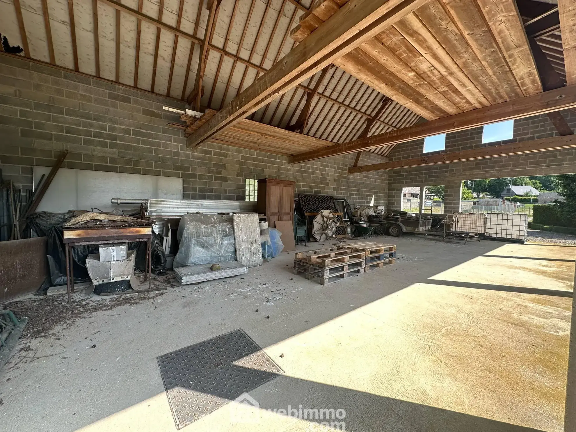 Terrain de 9231 m² avec étang et chalet à Houry – Cadre naturel exceptionnel 