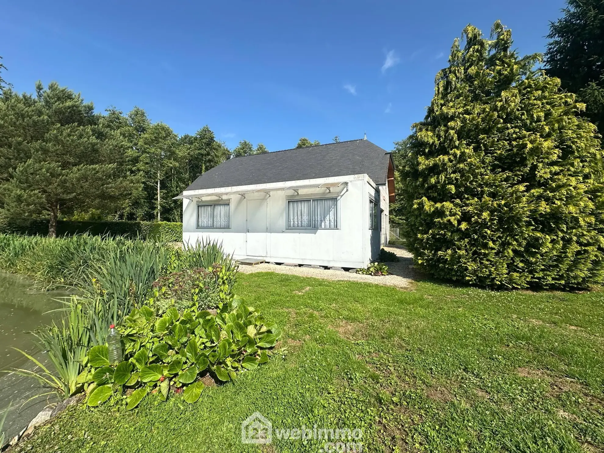 Terrain de 9231 m² avec étang et chalet à Houry – Cadre naturel exceptionnel 