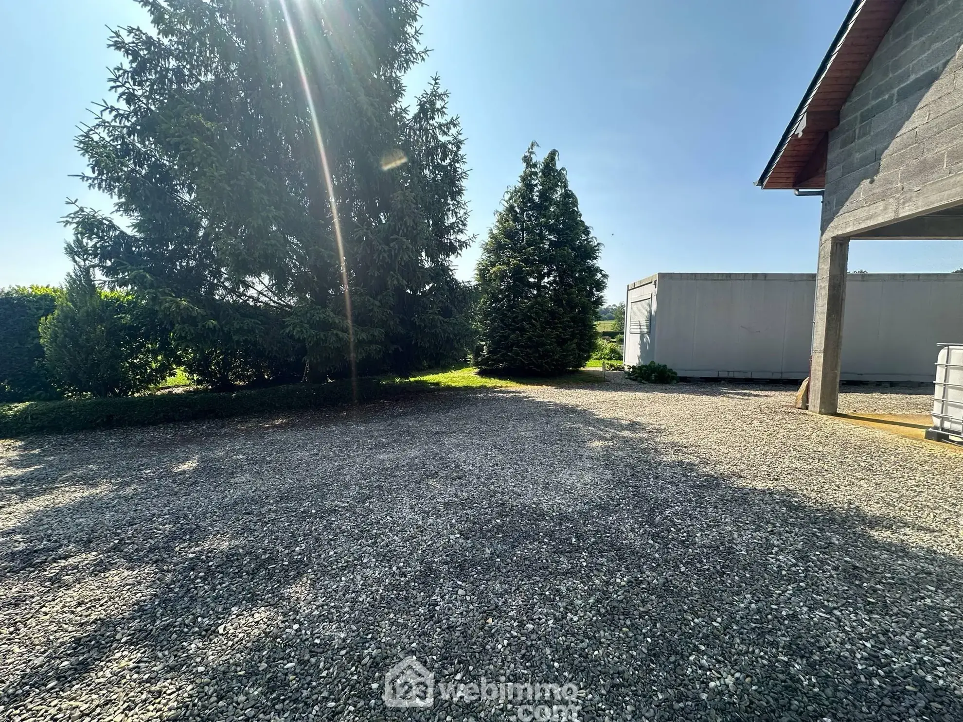 Terrain de 9231 m² avec étang et chalet à Houry – Cadre naturel exceptionnel 