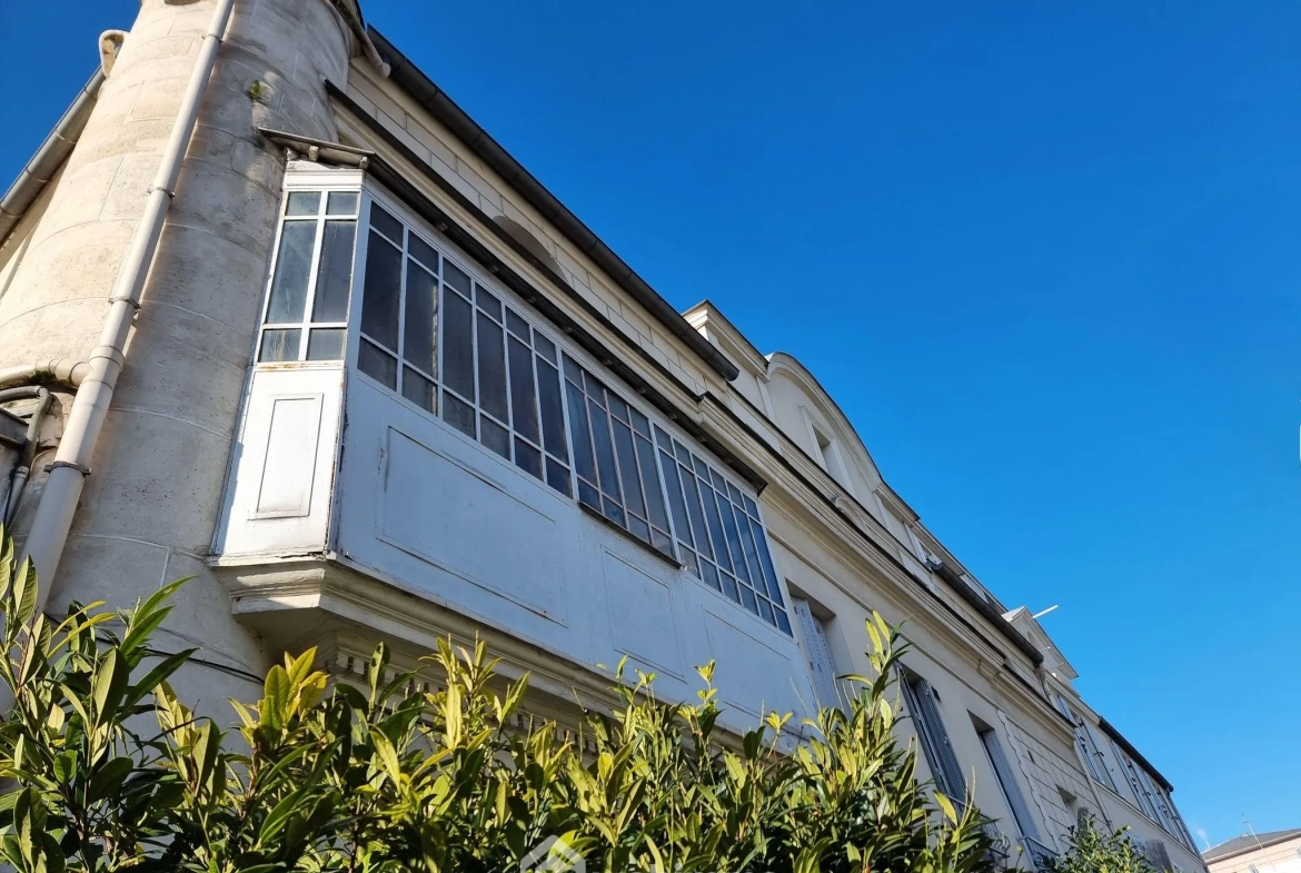 Studio de 17,43 m² à Thiais avec cave et espace aménagé 