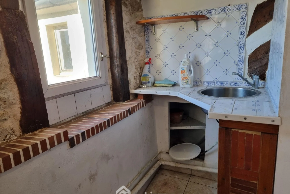 Studio de 17,43 m² à Thiais avec cave et espace aménagé 