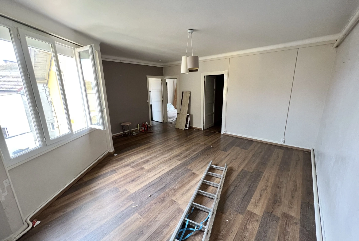 Appartement à rénover à Digoin – Opportunité d'investissement immobilier à 35 000 € 