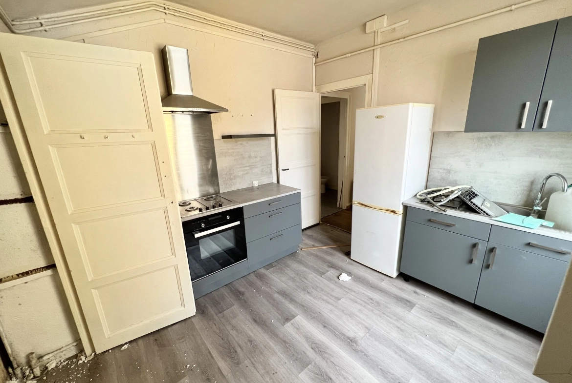 Appartement à rénover à Digoin – Opportunité d'investissement immobilier à 35 000 € 