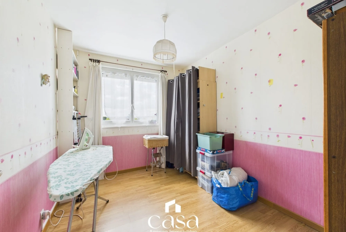Duplex lumineux de 81 m² avec balcons, cave et stationnement sécurisé à Ifs 