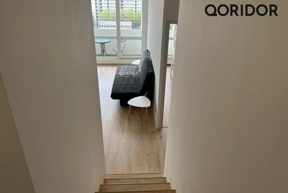 Triplex Meublé avec Vue Panoramique sur Lyon à Villeurbanne 