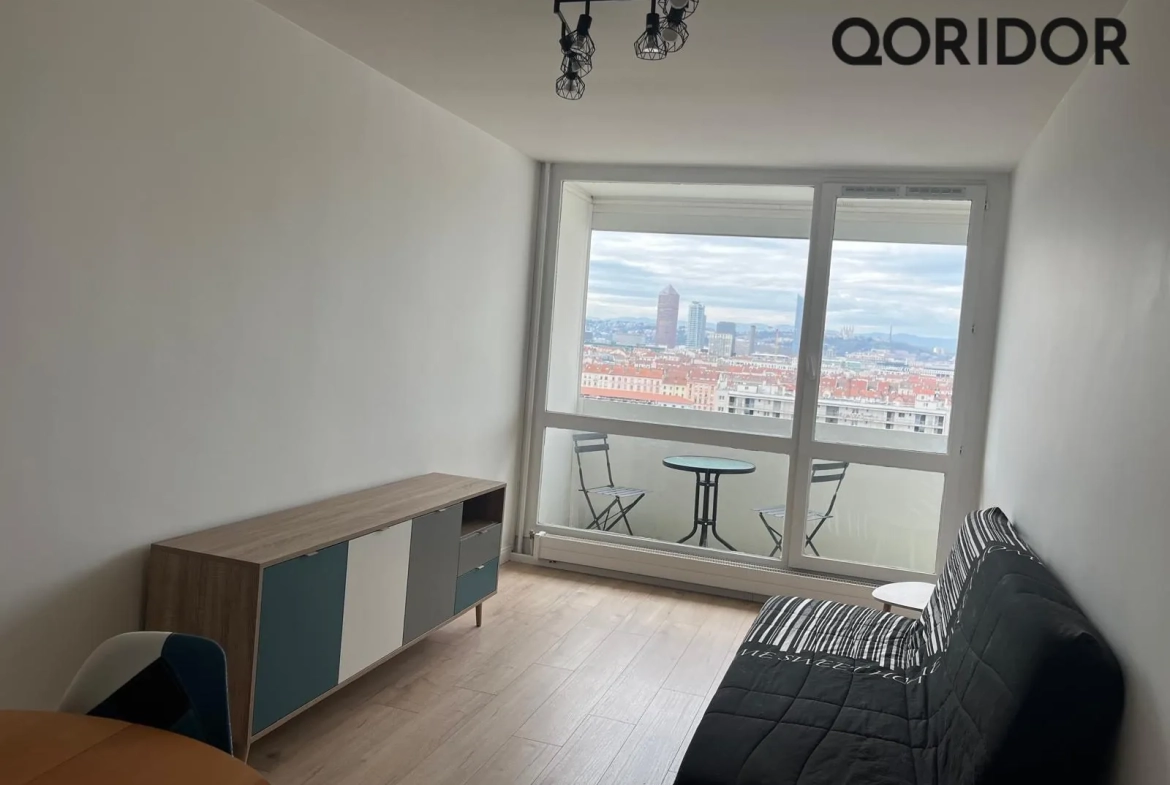 Triplex Meublé avec Vue Panoramique sur Lyon à Villeurbanne 