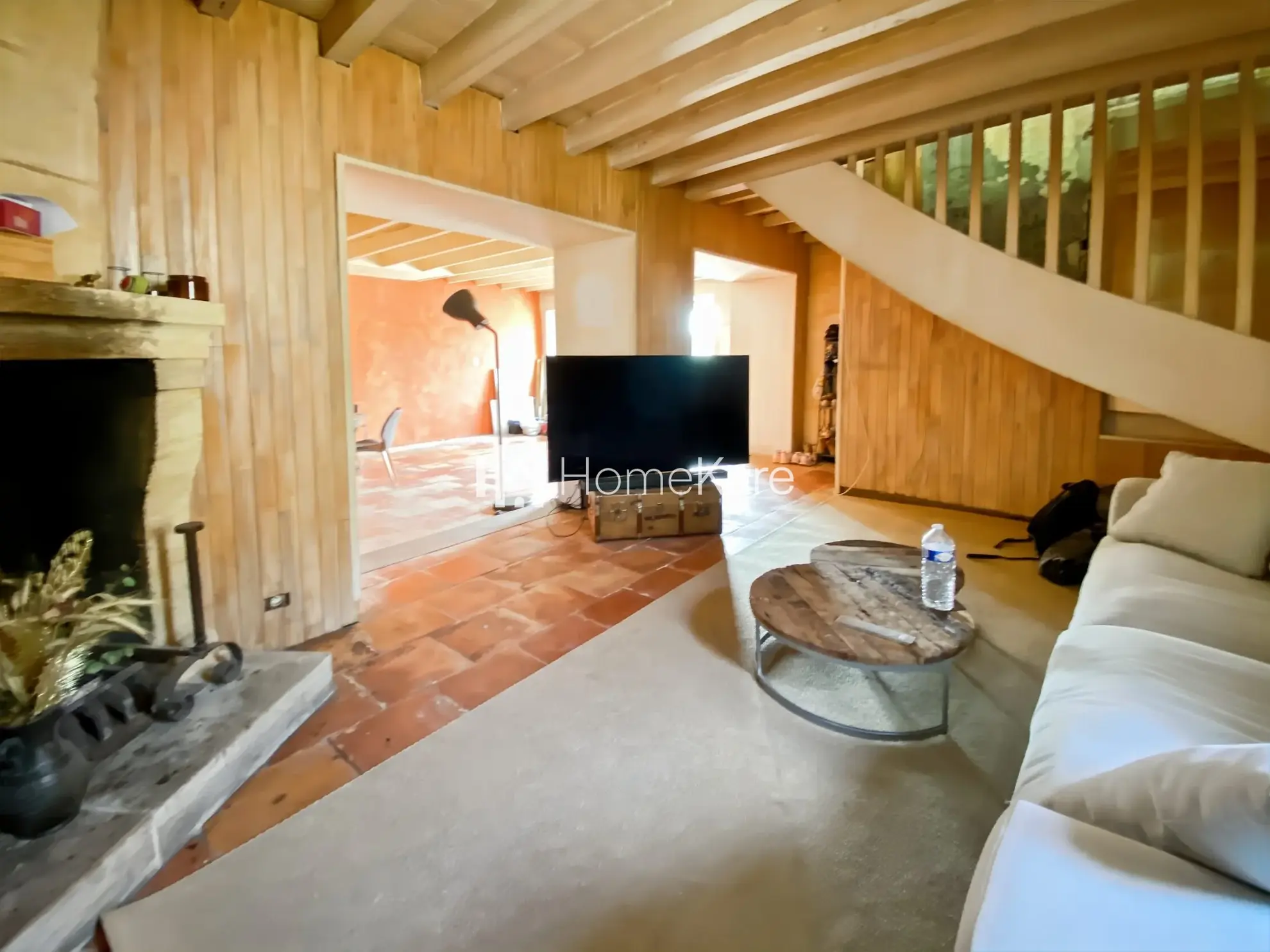 Charmante maison en pierre de 210 m² avec jardin et parking à Langoiran 