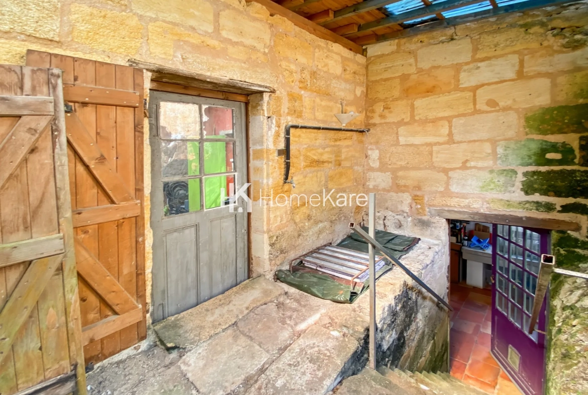 Charmante maison en pierre de 210 m² avec jardin et parking à Langoiran 