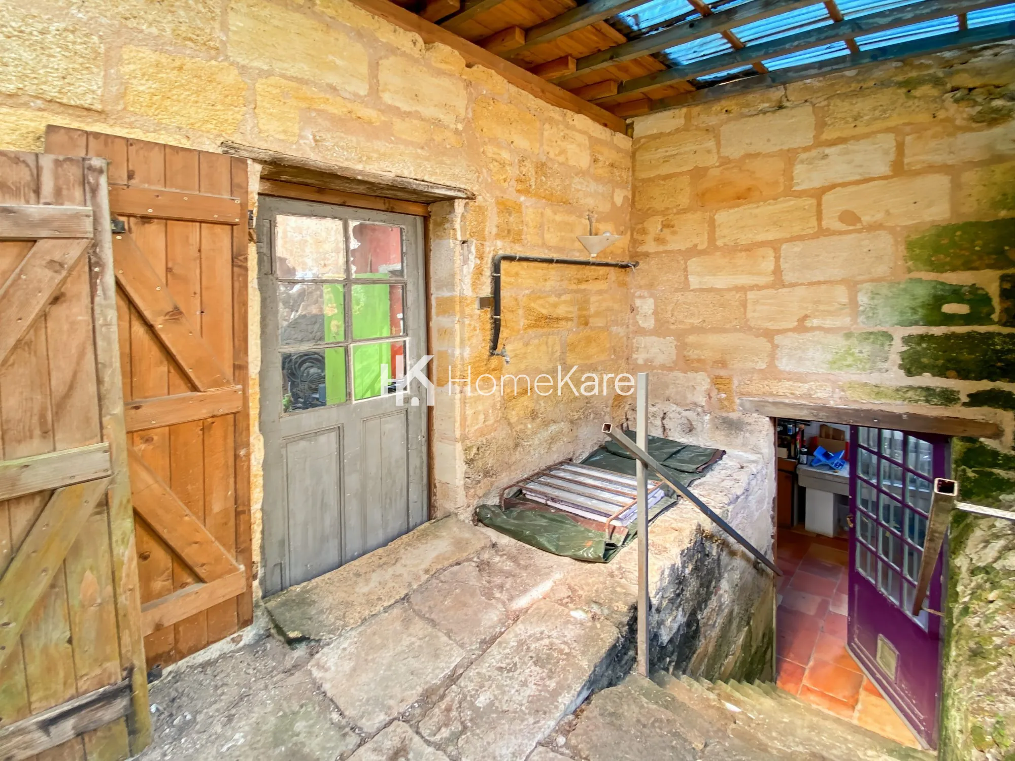 Charmante maison en pierre de 210 m² avec jardin et parking à Langoiran 