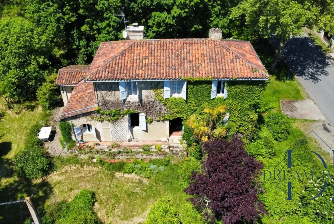 Maison gasconne à proximité d'Auch, parfaite pour chambres d'hôtes ou résidence principale 