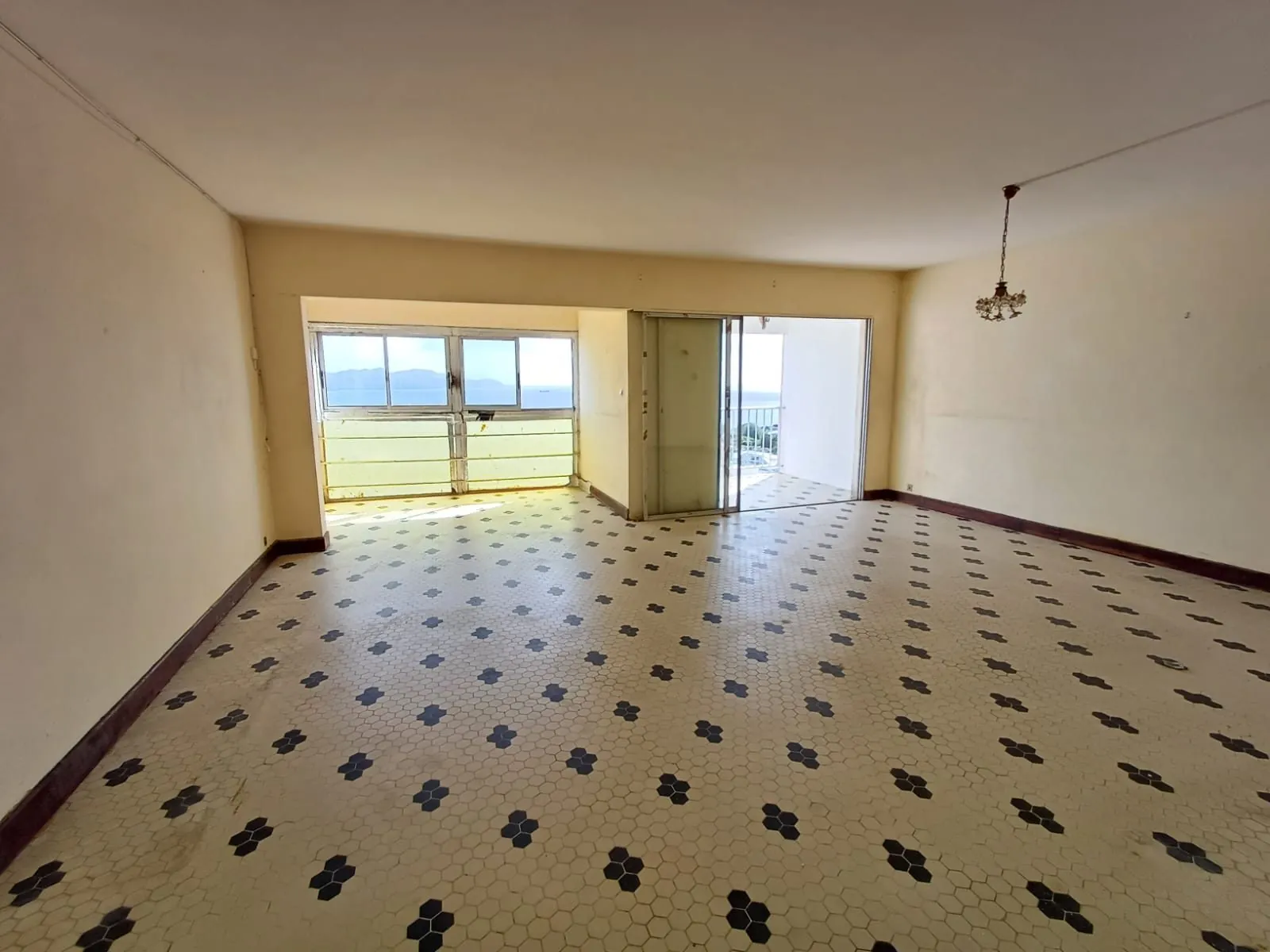 Appartement duplex avec vue mer à Fort-de-France dans le quartier de Bellevue 