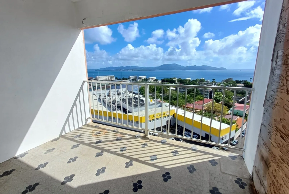 Appartement duplex avec vue mer à Fort-de-France dans le quartier de Bellevue 