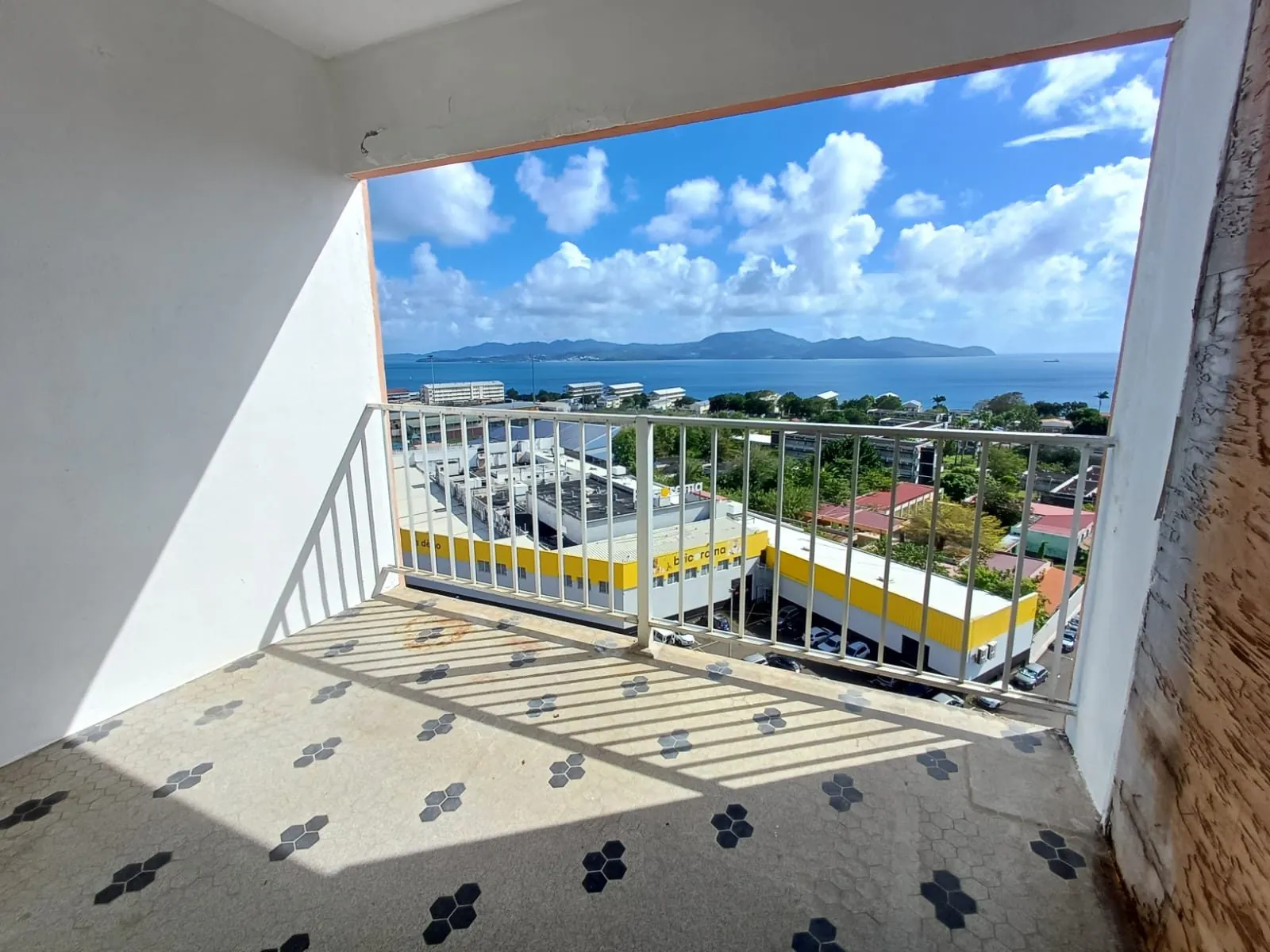 Appartement duplex avec vue mer à Fort-de-France dans le quartier de Bellevue 