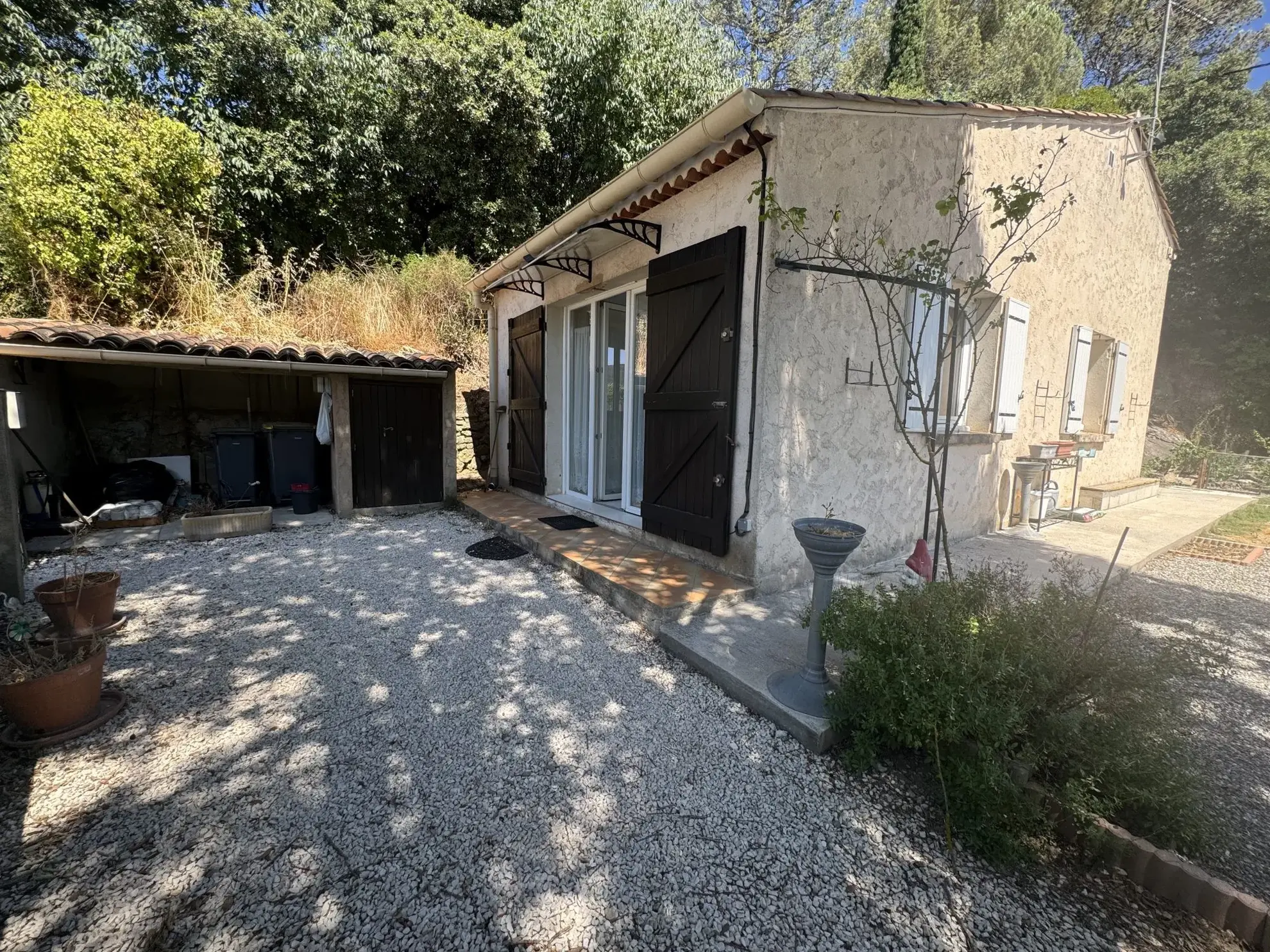 Maison T2 à vendre à Tourves – idéalement située et prête à emménager 