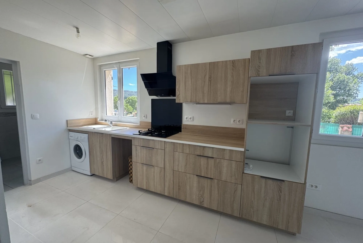 Maison T2 à vendre à Tourves – idéalement située et prête à emménager 