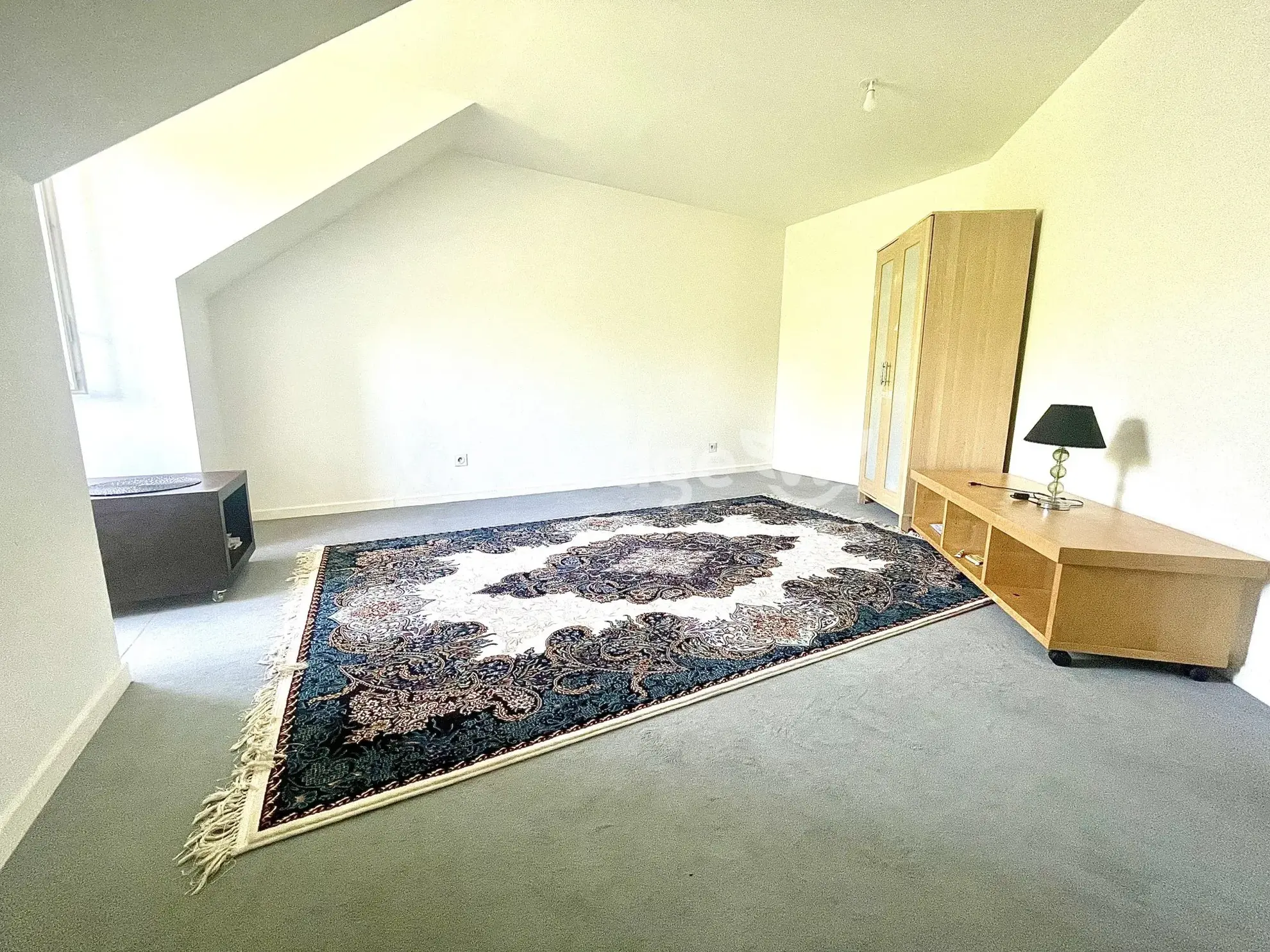 Bel appartement 2 pièces avec terrasse et parking à Taverny 