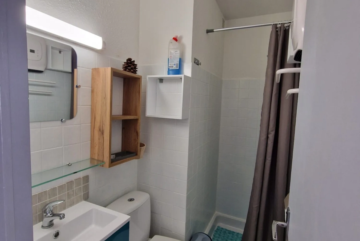 Appartement rénové avec vue mer à Canet-en-Roussillon – Idéal vacances ou location 