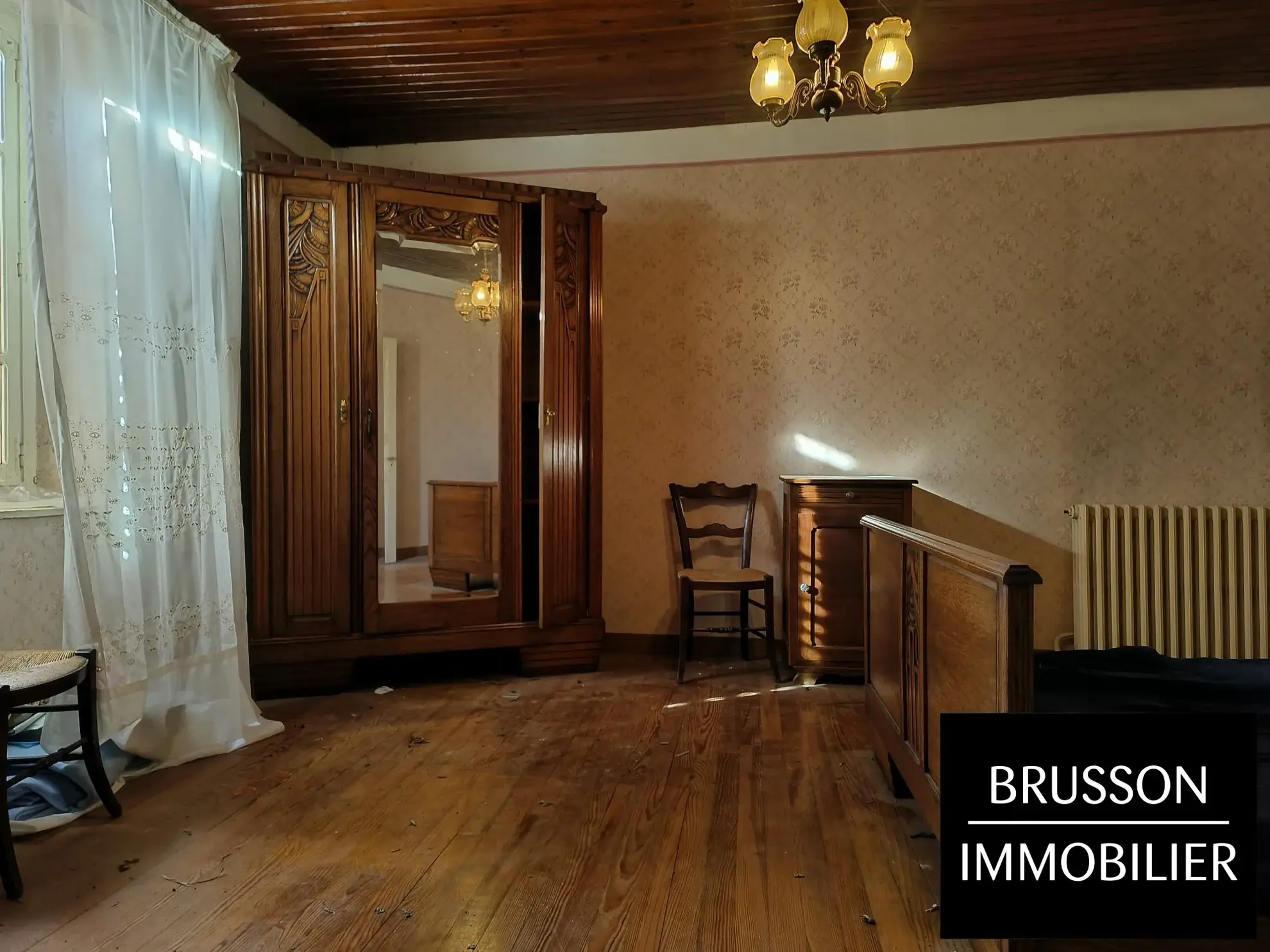 Maison individuelle à Burlats avec jardin et grand potentiel de rénovation 