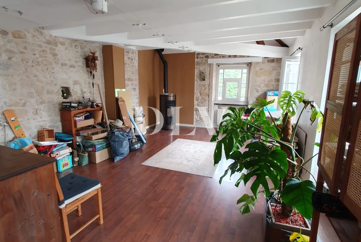 Charmant studio duplex de 42 m² à Fontainebleau, proche centre et commodités 