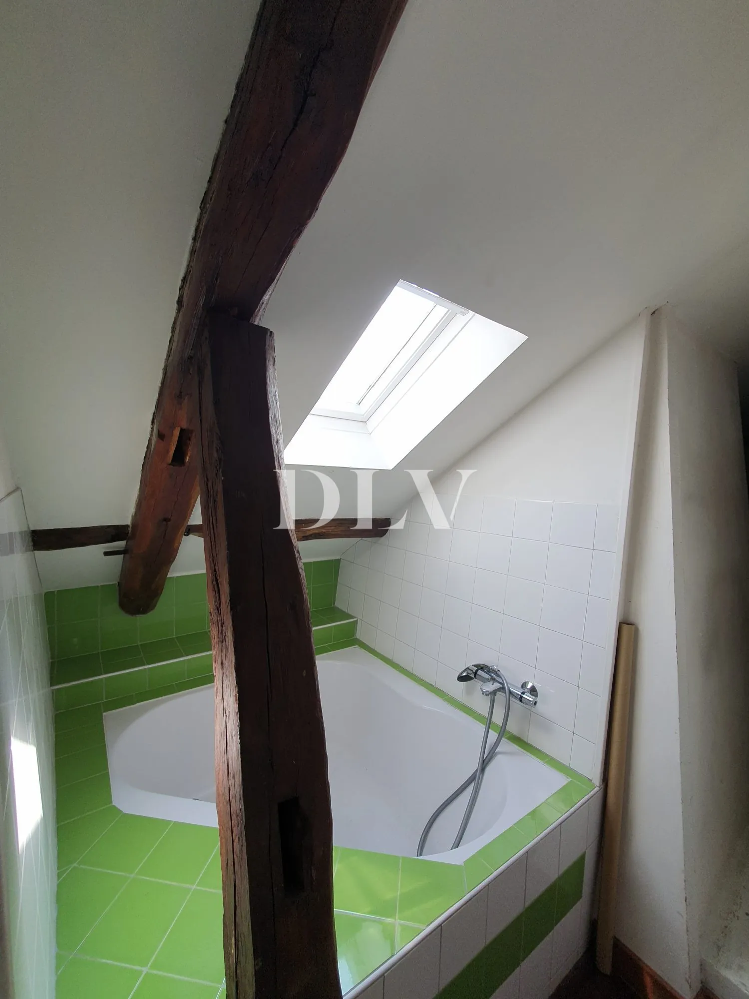 Charmant studio duplex de 42 m² à Fontainebleau, proche centre et commodités 