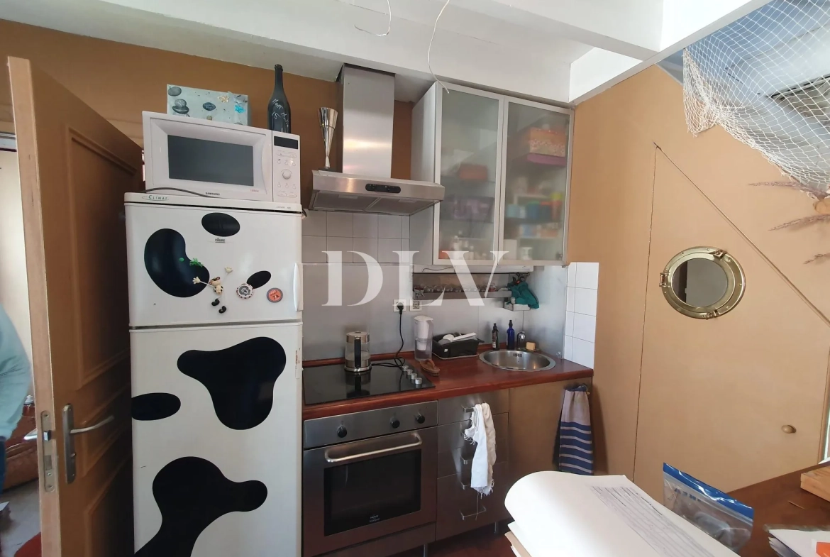 Charmant studio duplex de 42 m² à Fontainebleau, proche centre et commodités 