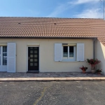 Façade Pavillon pratique avec garage et grand terrain à Châteaumeillant