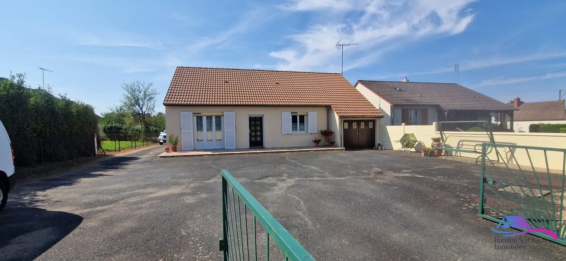 Pavillon pratique avec garage et grand terrain à Châteaumeillant 