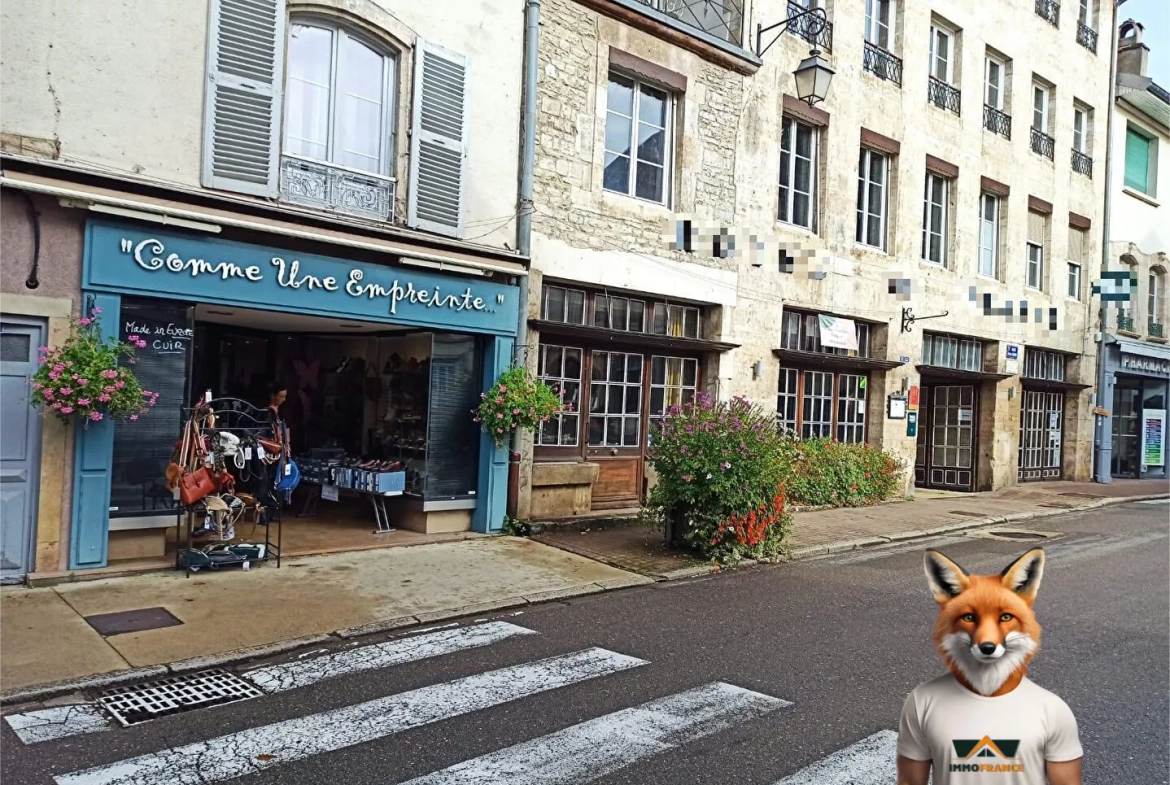 Fonds de commerce à vendre à Ornans - Boutique de 89 m² dans le centre-ville 