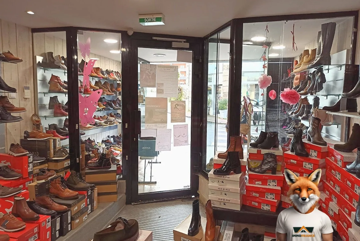 Fonds de commerce à vendre à Ornans - Boutique de 89 m² dans le centre-ville 
