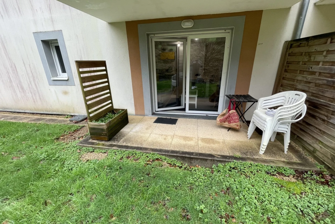 Appartement T3 loué avec cave et parking à Quimper, résidence récente 2014 