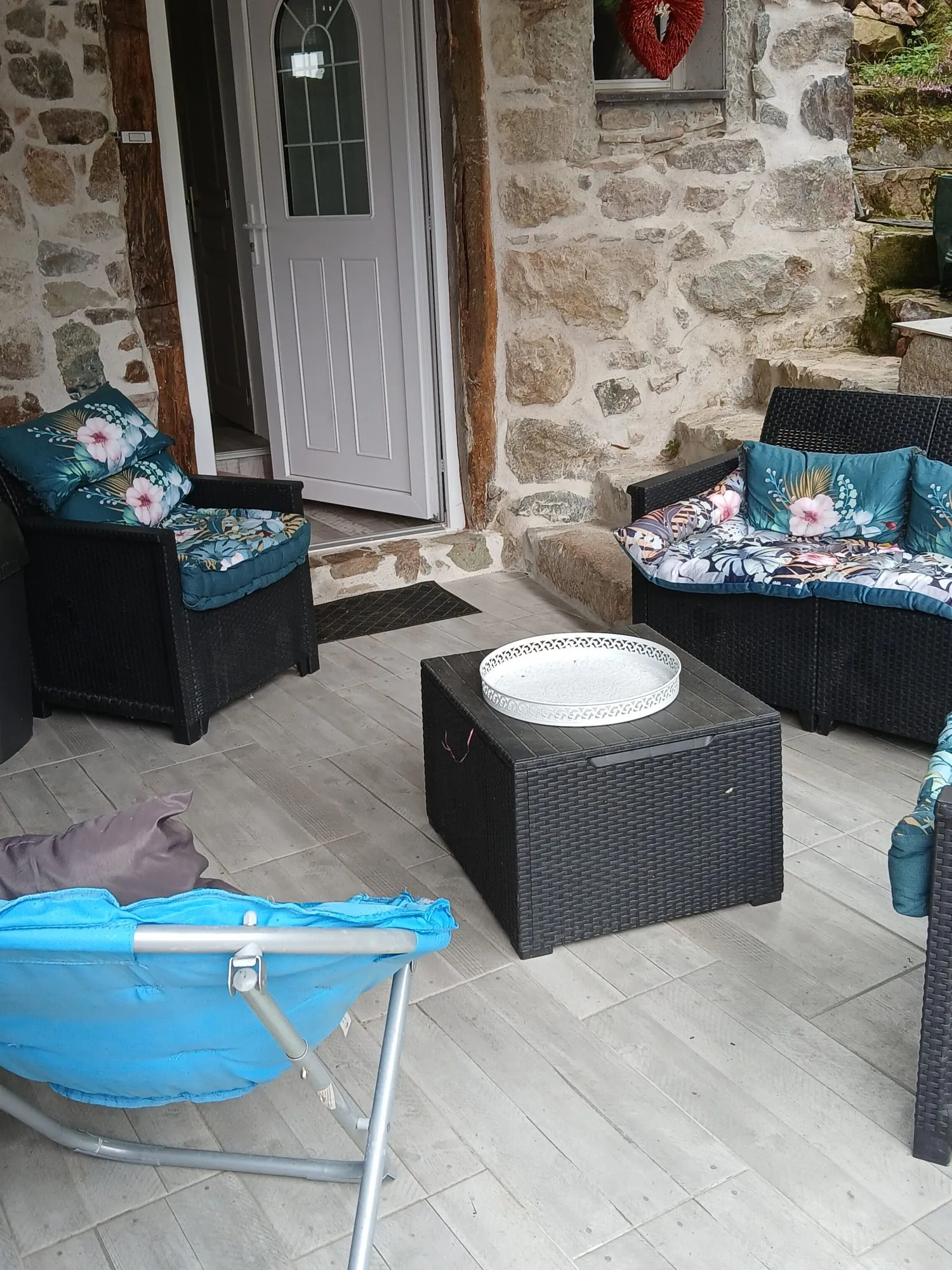 Maison ancienne rénovée de 78,75 m² avec jardin à Beaujeu, 69430 