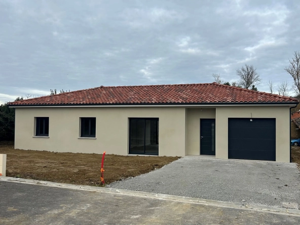 Villa neuve à Puygouzon avec 3 chambres, garage et espace lumineux
