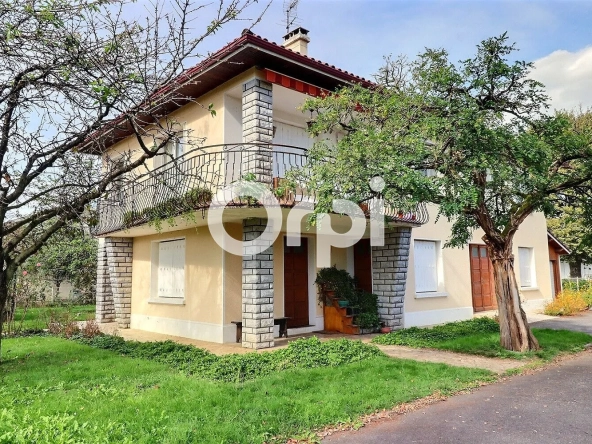 Maison à vendre à Idron de 123 m² avec grand terrain et garage