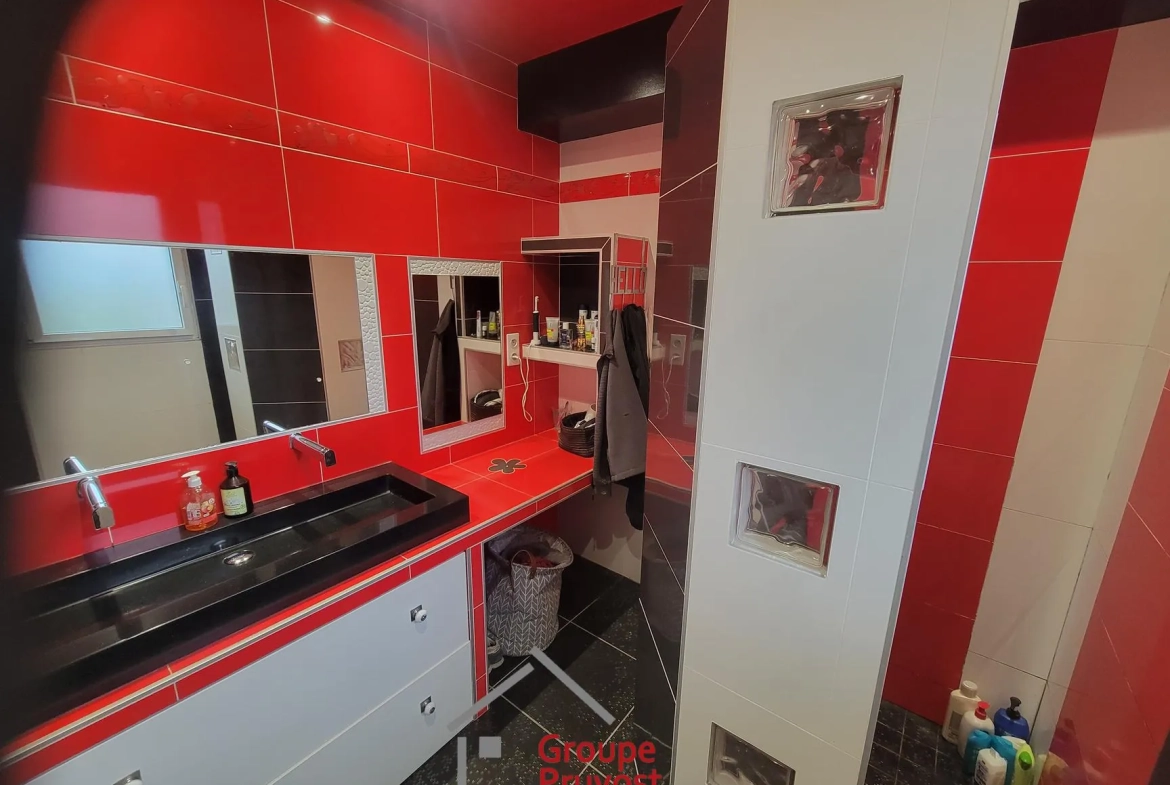 Magnifique maison rénovée de 150 m² avec 4 chambres, vue panoramique près de Roanne 