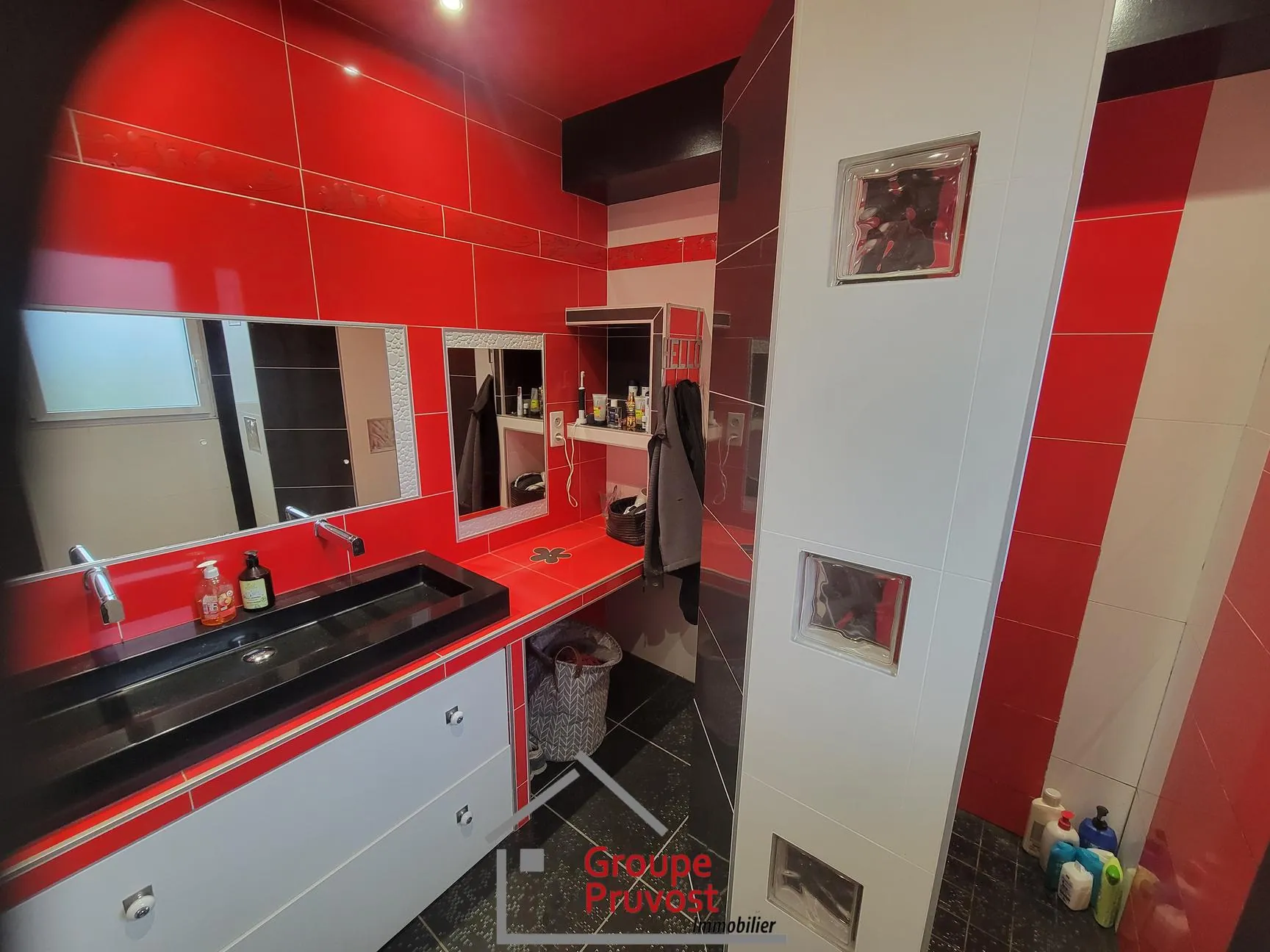 Magnifique maison rénovée de 150 m² avec 4 chambres, vue panoramique près de Roanne 