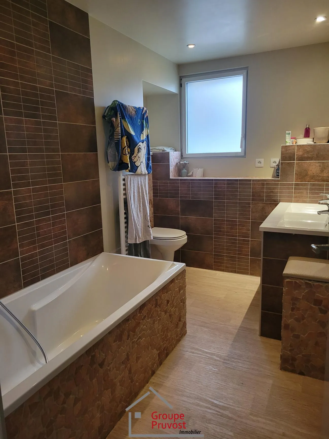 Magnifique maison rénovée de 150 m² avec 4 chambres, vue panoramique près de Roanne 