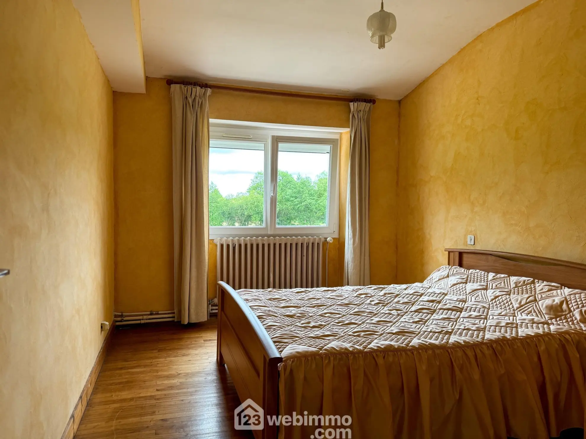 Maison en pierre à Sévremont avec jardin et garage - 116m² 