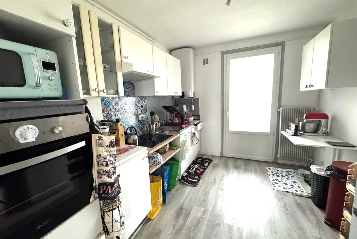 Appartement 4 pièces loué à Roanne proche centre, bon investissement 