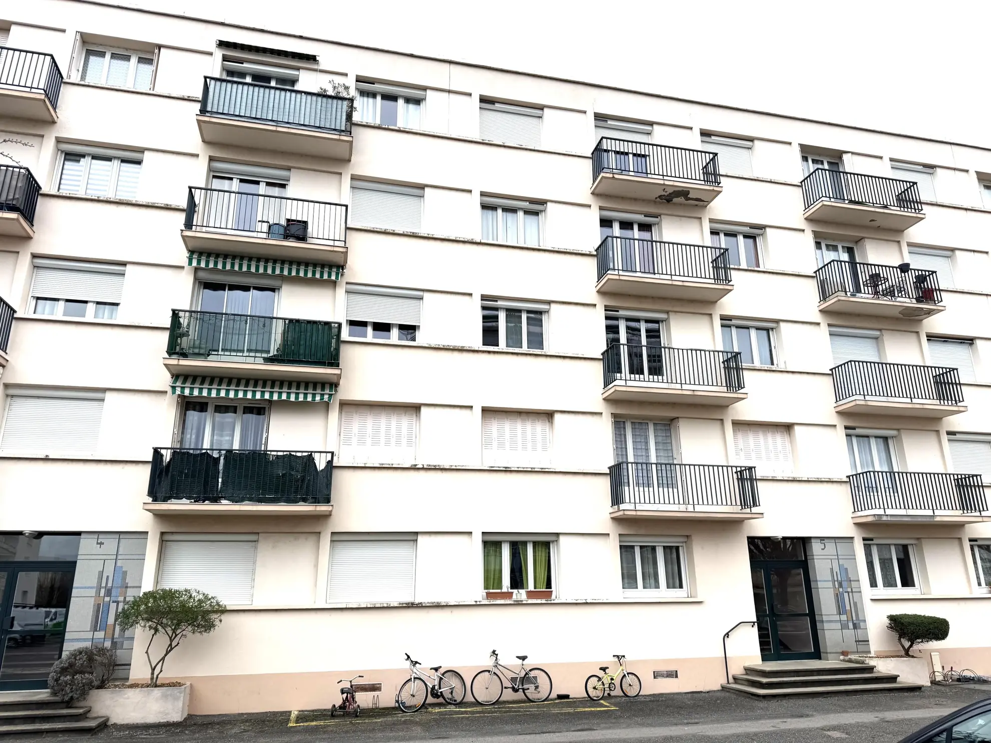 Appartement 4 pièces loué à Roanne proche centre, bon investissement 