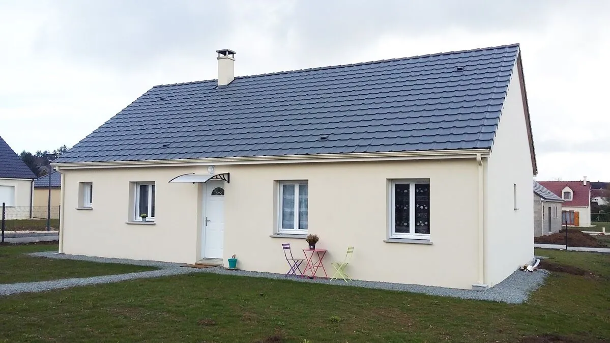 Maison individuelle moderne de 99m² avec terrain de 1000m² à Crillon 