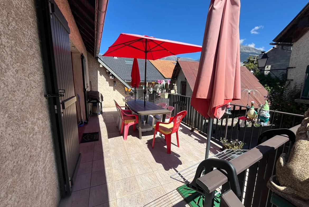 Maison en viager avec deux appartements indépendants à Savines-le-Lac 