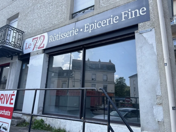 Murs commerciaux à Epinal - 51,66 m² avec cave et parking à vendre