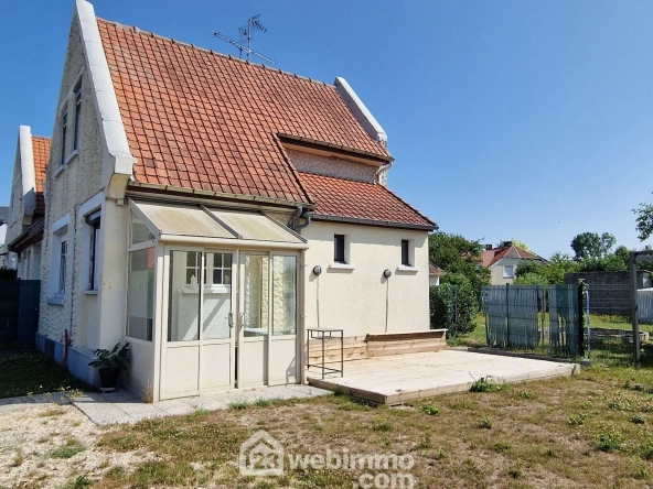 Maison rénovée avec jardin et parking sécurisé à Laon
