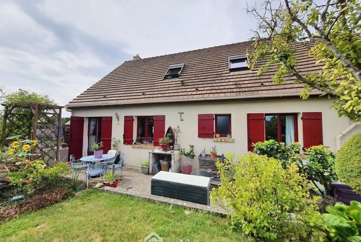 Maison à Écuelles de 116 m² avec terrasse, garage et 4 chambres 