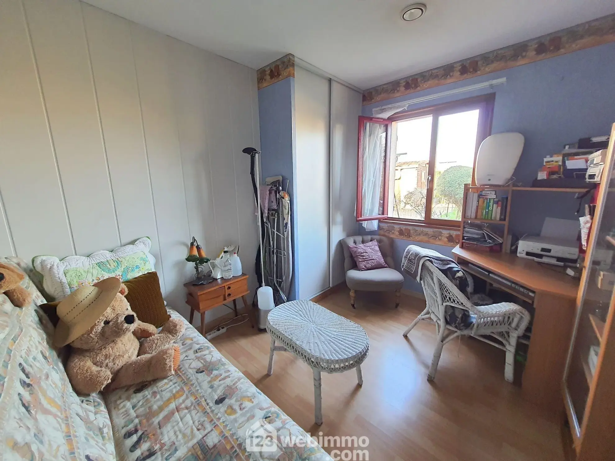 Maison à Écuelles de 116 m² avec terrasse, garage et 4 chambres 