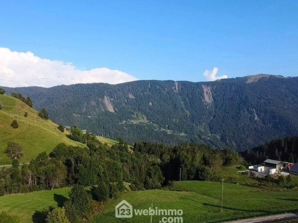 Terrain constructible de 2500 m² à Héry-sur-Ugine avec vue sur le Mont Blanc