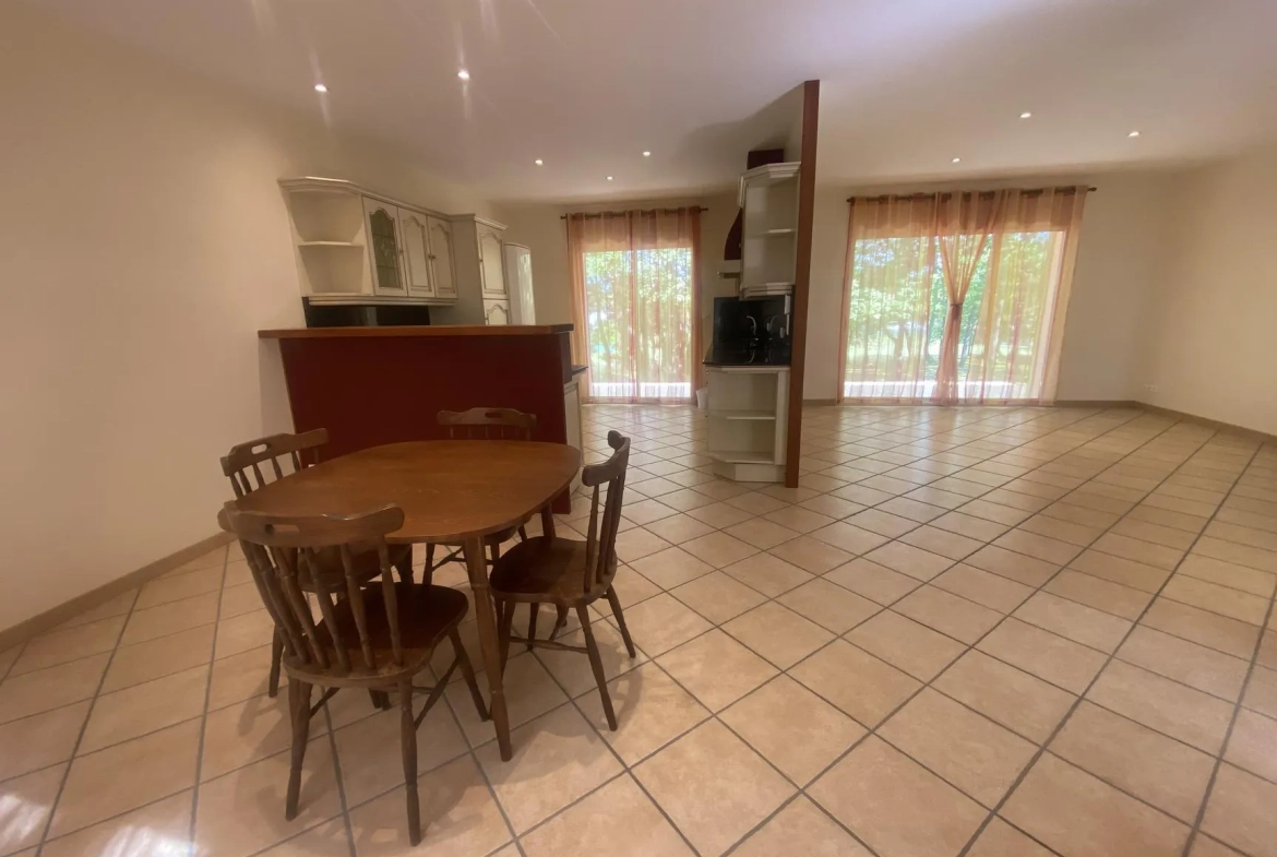 Maison de plain-pied à vendre à Villeneuve-sur-Vère, proche d'Albi, 105 m² avec jardin et dépendance 