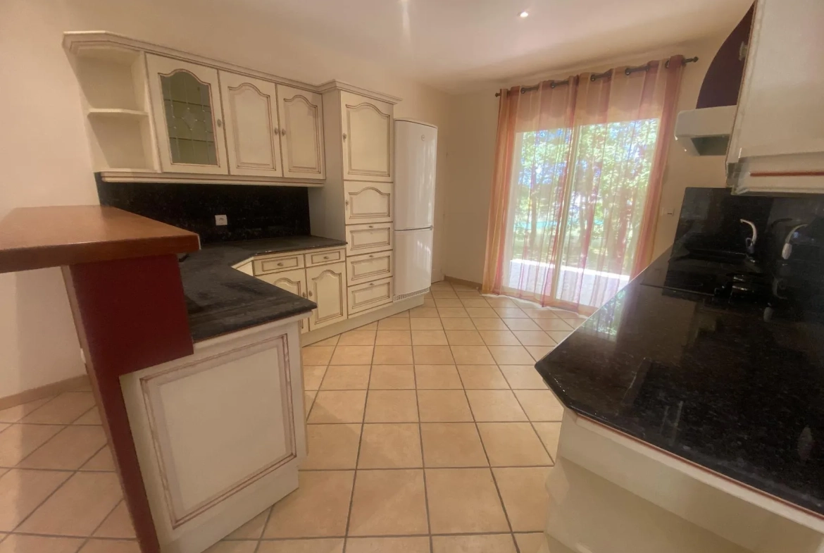 Maison de plain-pied à vendre à Villeneuve-sur-Vère, proche d'Albi, 105 m² avec jardin et dépendance 