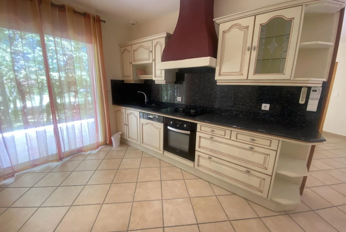 Maison de plain-pied à vendre à Villeneuve-sur-Vère, proche d'Albi, 105 m² avec jardin et dépendance 